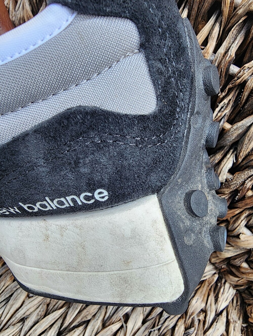 New Balance 327 Black And White Causal Sneakers - Picture 5 of 7